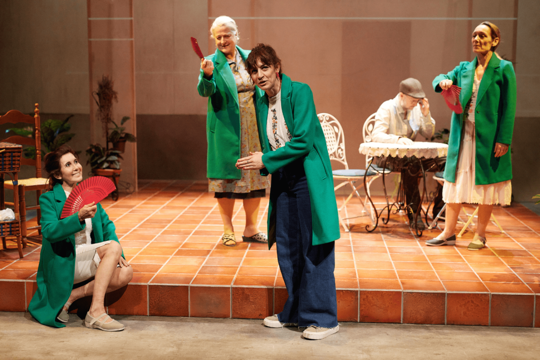 EL PATIO DE LAS MORERAS | Mujeres a Escena EL PATIO DE LAS MORERAS | Mujeres a Escena