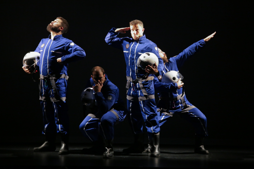 VIAJE AL CENTRO DEL CUERPO HUMANO | Spasmo Teatro VIAJE AL CENTRO DEL CUERPO HUMANO | Spasmo Teatro