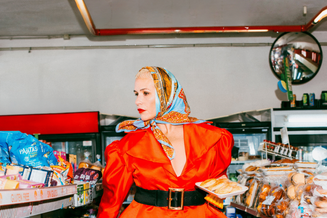 TREMENDA - Un show de Petite Lorena | Teatro de las Esquinas