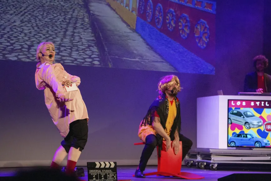 CORTA EL CABLE ROJO CORTA EL CABLE ROJO