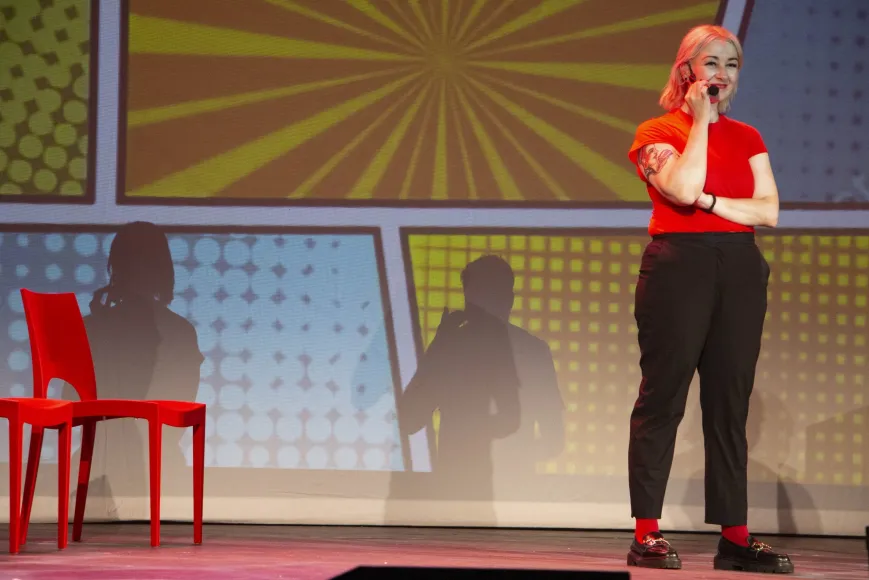 CORTA EL CABLE ROJO CORTA EL CABLE ROJO