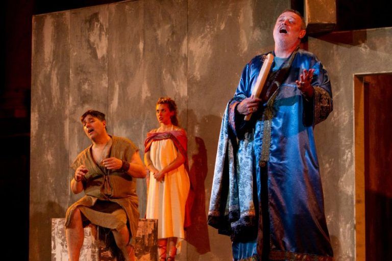 Mercado de amores en el Teatro de las Esquinas.