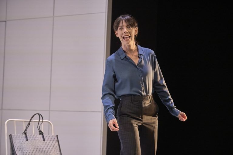 | Teatro de las Esquinas Vicky Luengo protagoniza el monólogo 'Prima Facie' sobre la violencia contra las mujeres y la justicia?La actriz interpreta a una abogada en la obra de la dramaturga australiana Suzie Miller, éxito en la escena de Londres y Broadway, que se representará del 31 de agosto hasta el 17 de septiembreTEATROS DEL CANAL fotografiado por el fotografo Pablo Lorente