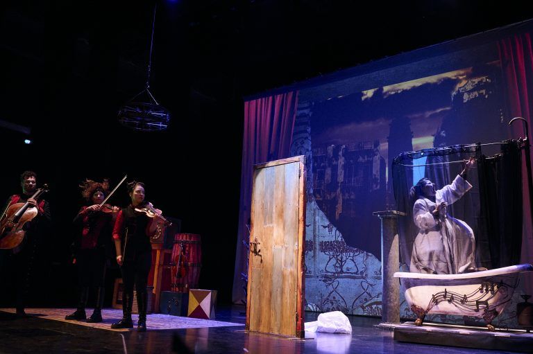 | Teatro de las Esquinas DAS053